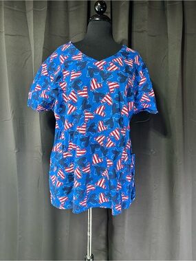 Blue Patriotic Heart Print Scrub Top Zoe + Chloe XL